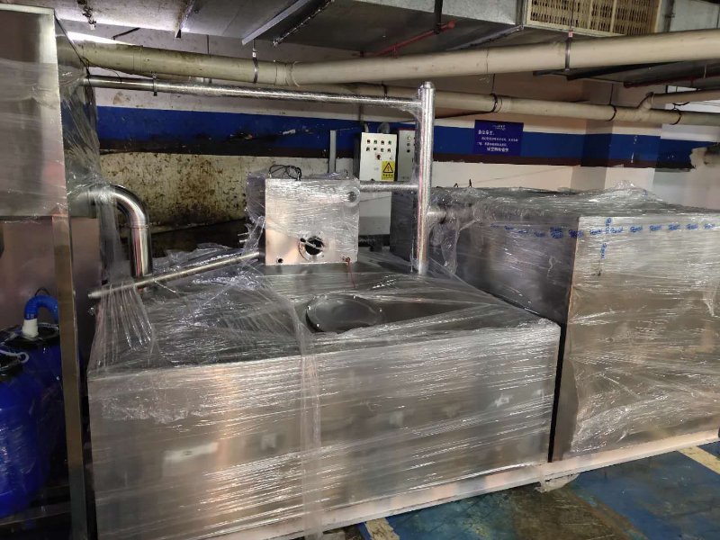 油水分离器
